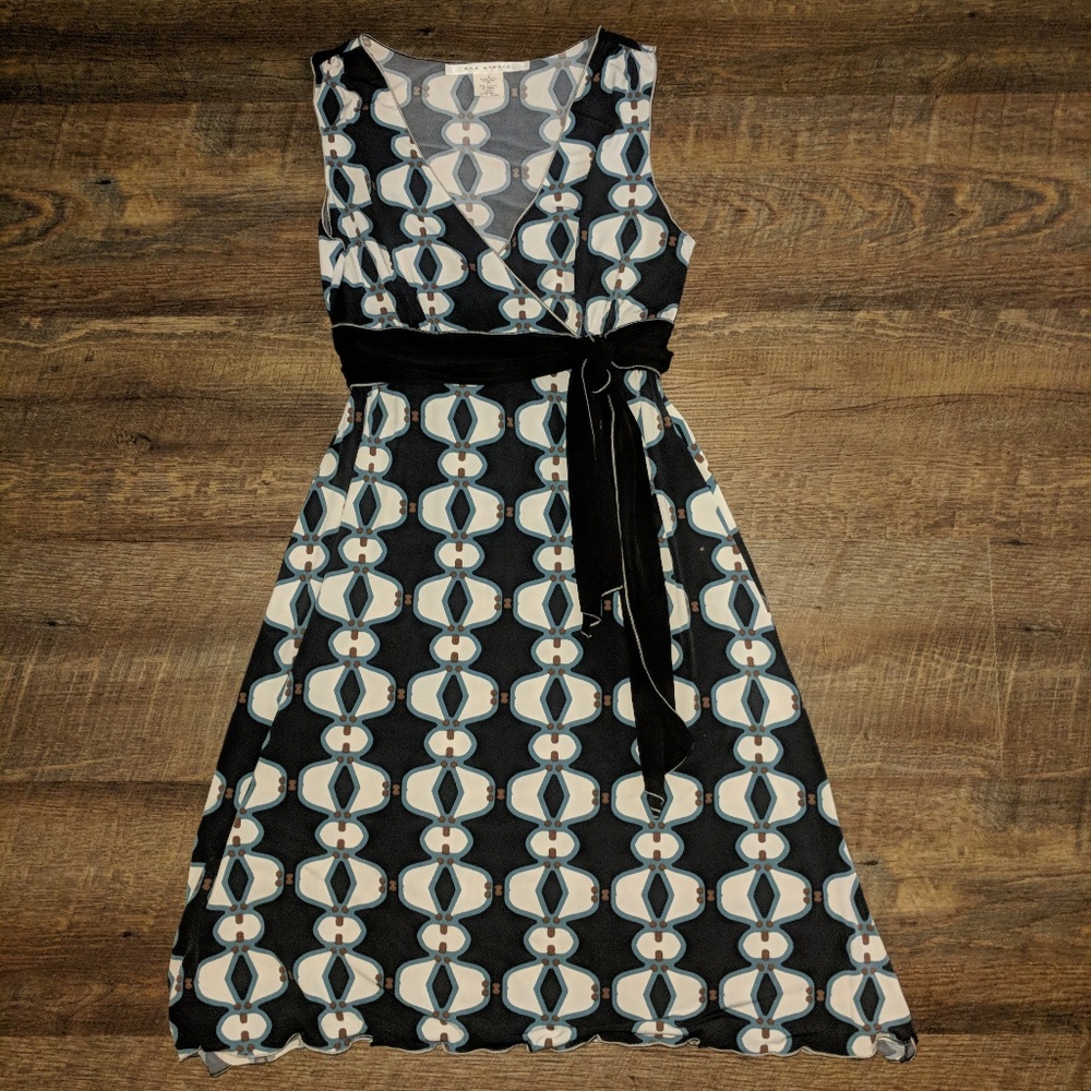 Max Studio Navy/Cream  with Geometric Pattern M